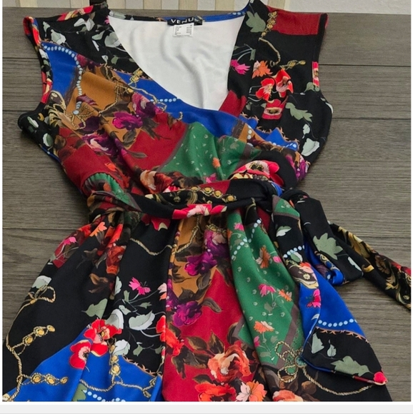 VENUS Wrap Collar Colorful Multicolor Floral Jumpsuit Size M - Picture 5 of 12